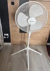 Ventilateur sur pied